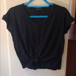 EASY BREEZY BLACK TEE 🎩